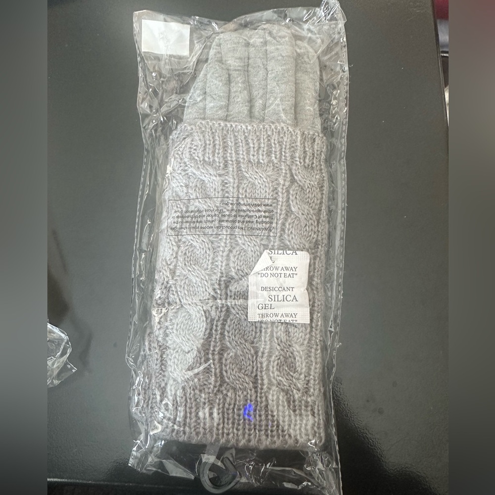 Touchscreen gloves - Picture 2 of 4